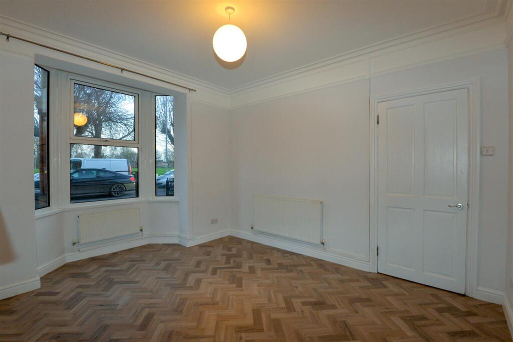Living Room 2.jpg