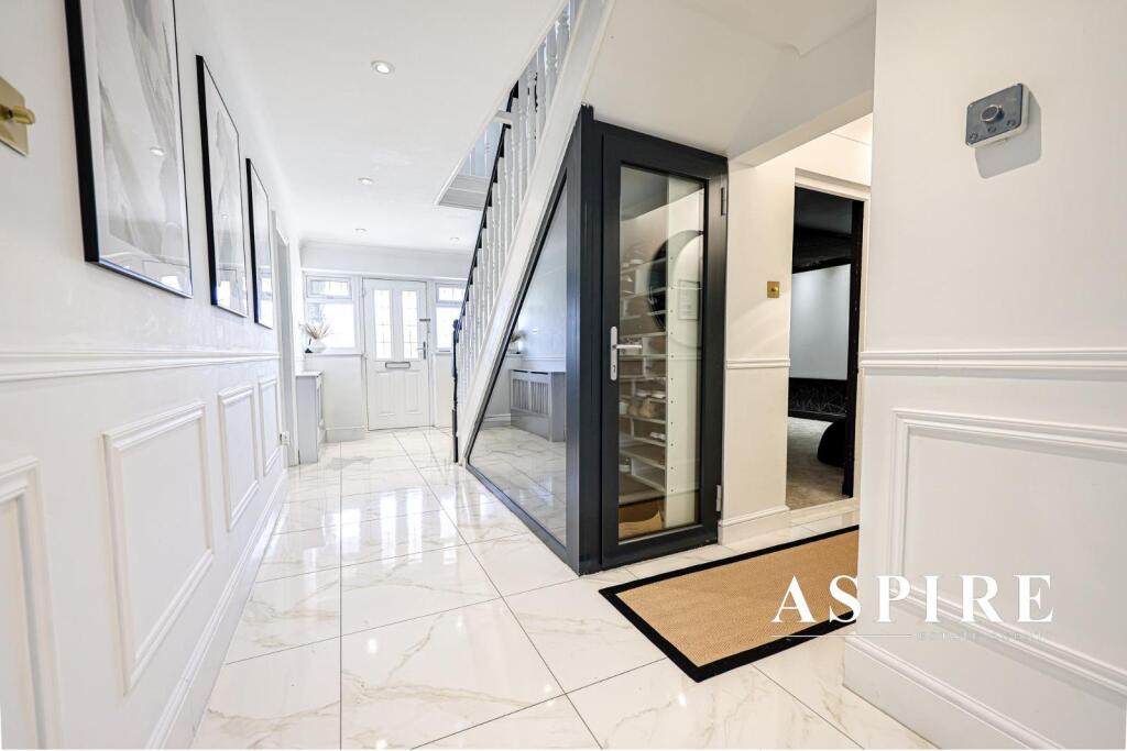 WhatsApp Image 2025-04-03 at 09.30.04_6c5d77e8.jpg