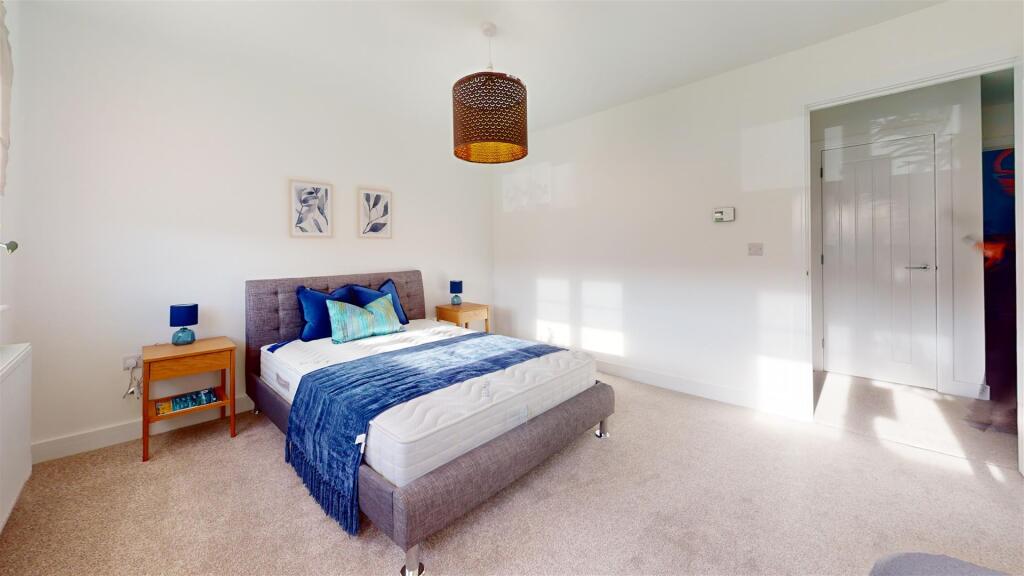 Bedroom (57).jpg