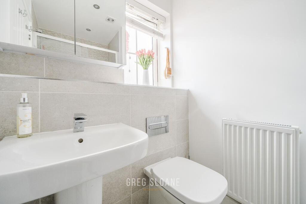 1344307-24-68adfef8e3084-ARW