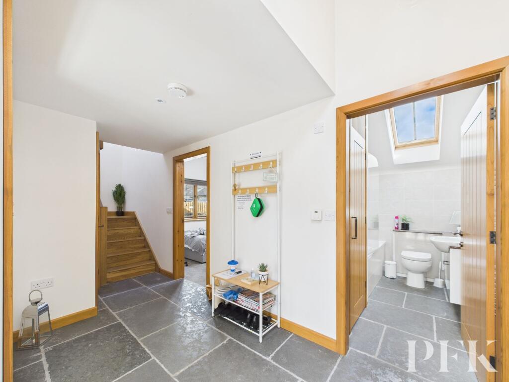 Low Fold Cottage - Entrance Hall