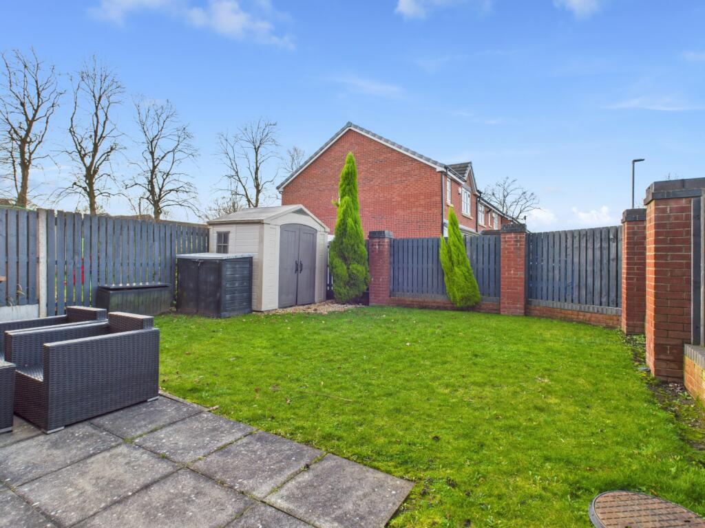 CAM03729G0-PR0193-STILL030