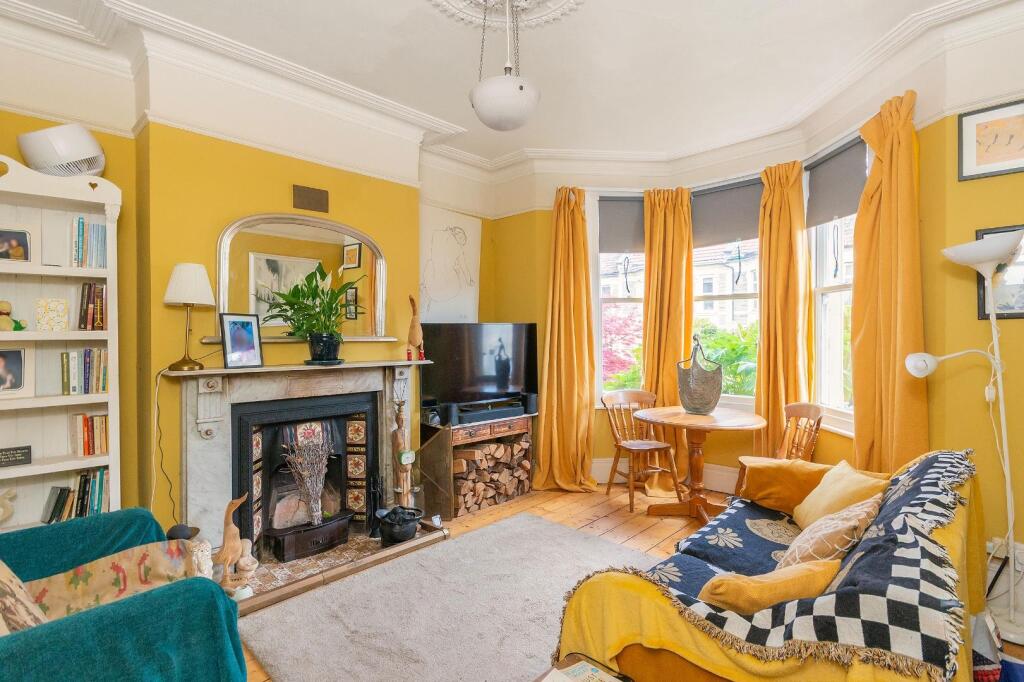 2S0RKE - Living Room D.jpg