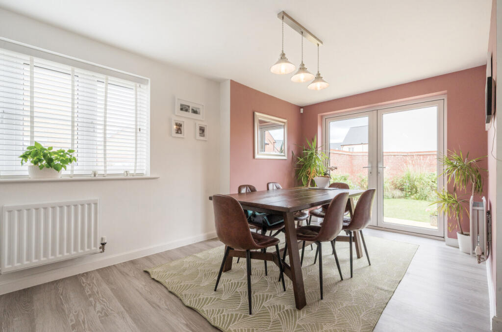 1333389-8-688cabc...