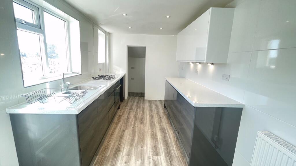 Kitchen 2