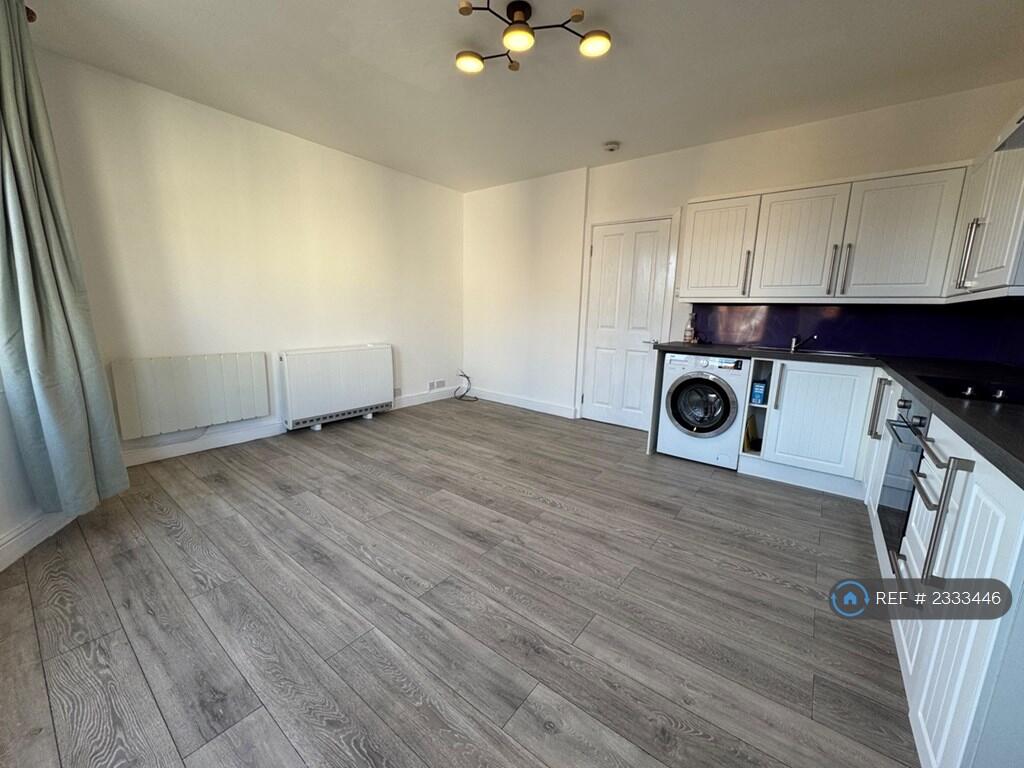 Open Plan Kitchen/ Lounge