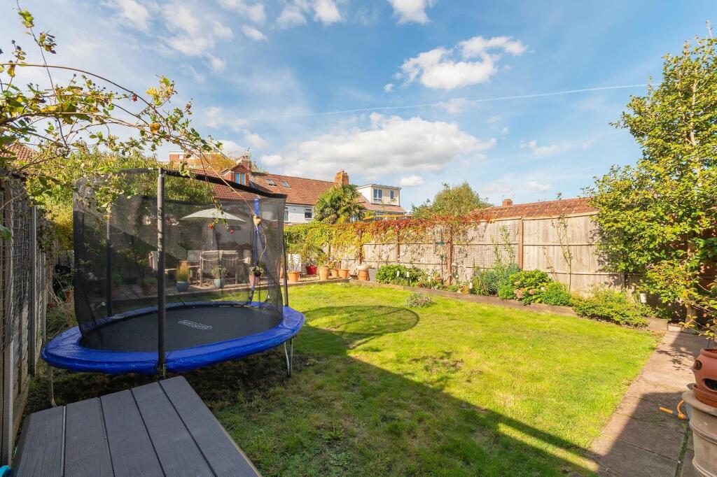 0B7RAN - External I.jpg