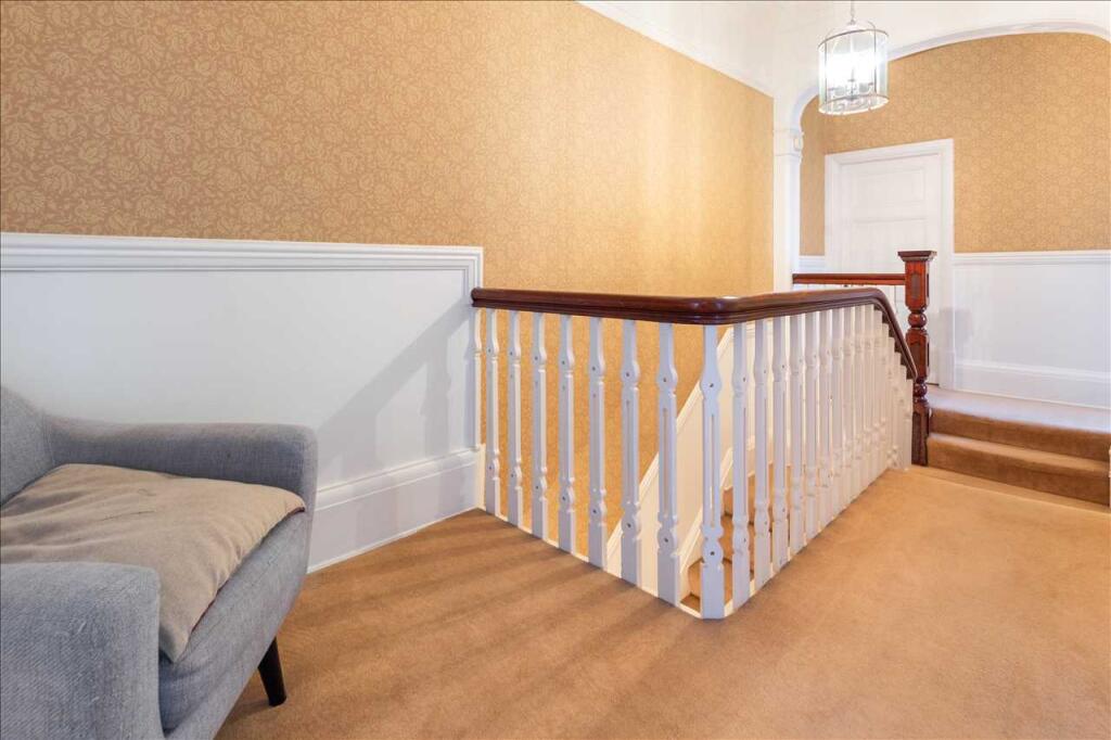 FIRST FLOOR LANDING