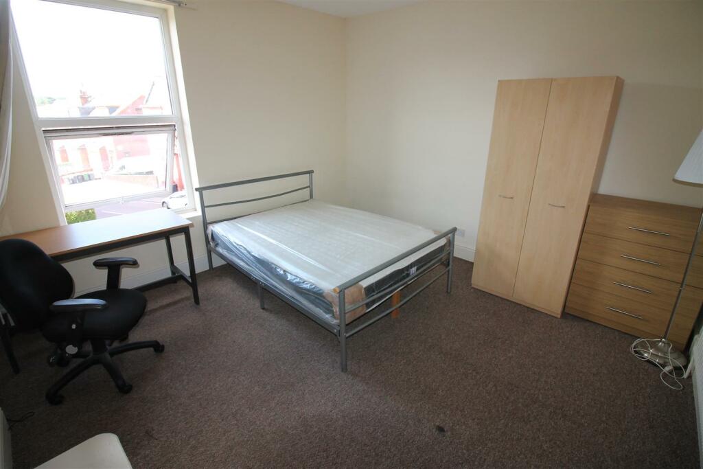68RPA- Bedroom 3.1.JPG