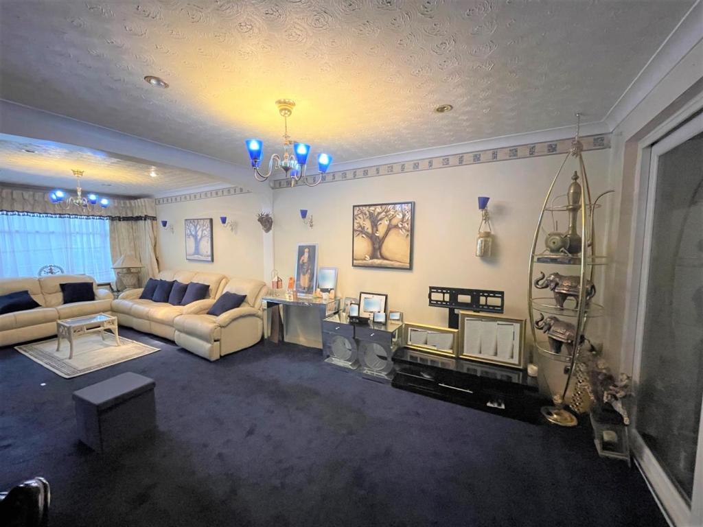 Lounge.jpg