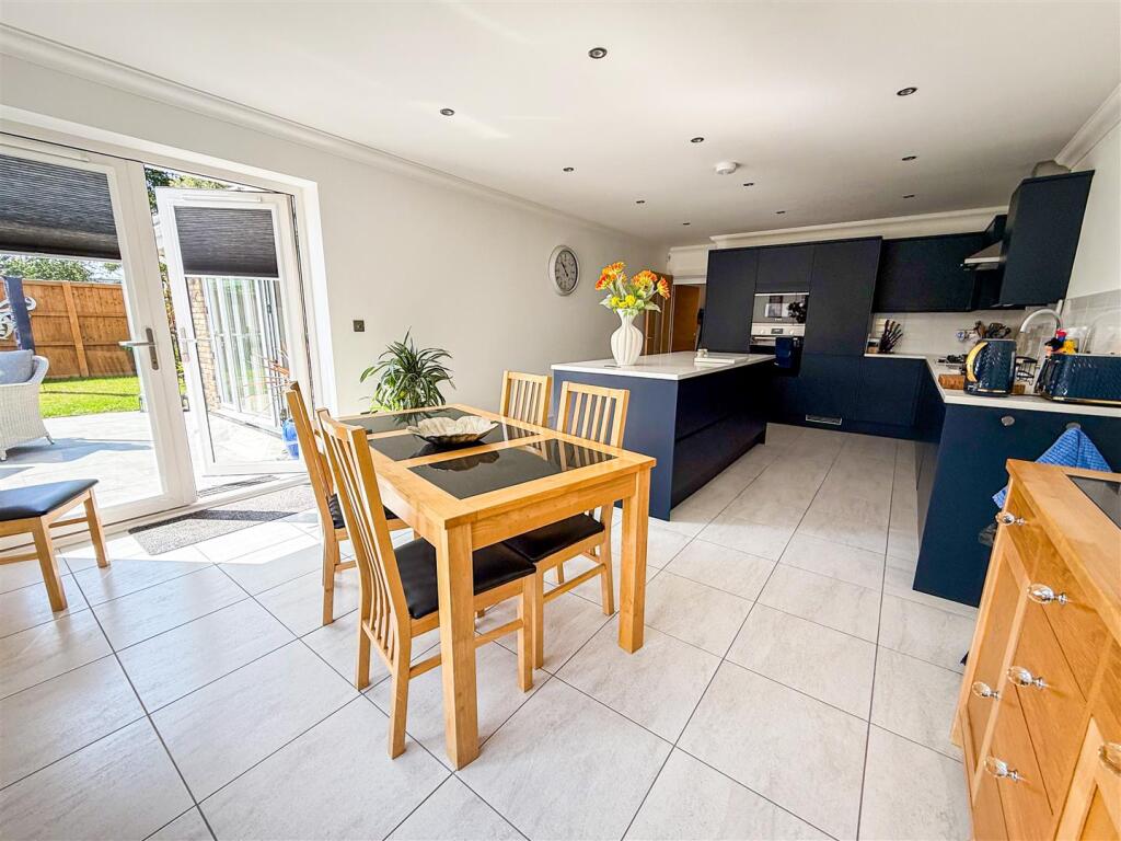 DINING AREA VIEW