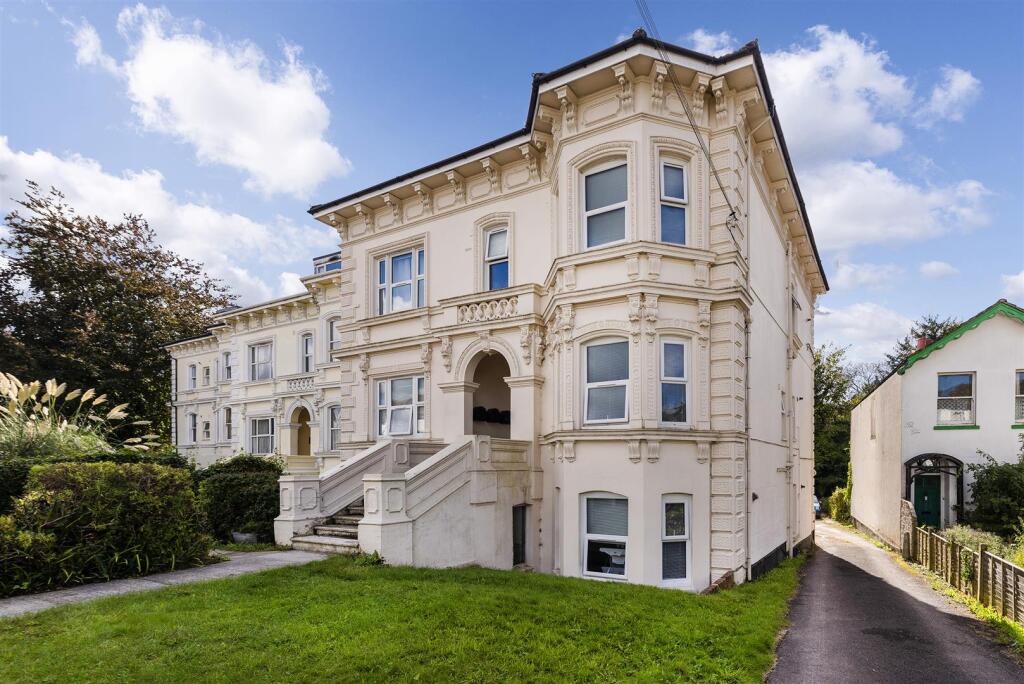 Flat 3, 3 Park Rd, TN4 9JN 001.jpg