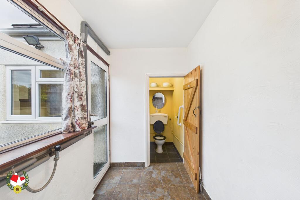 Office/Store - (Accessed from Rear Garden)