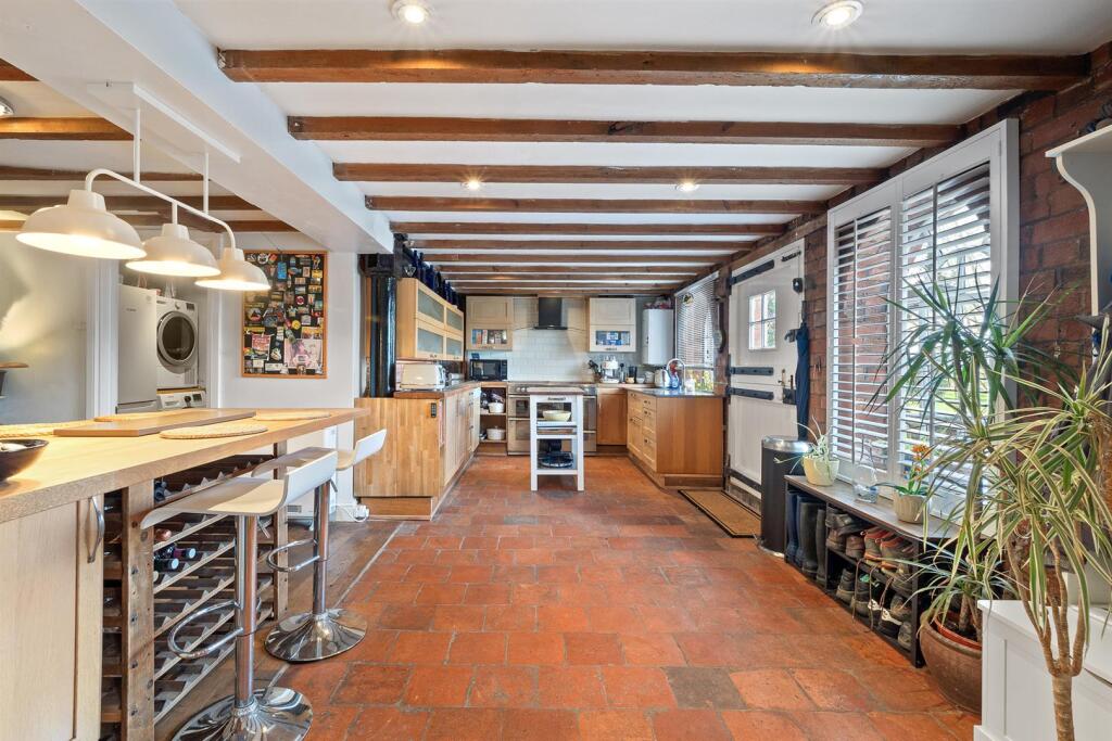 breakfast kitchen