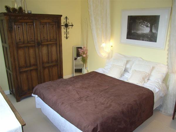 Bedroom 2: