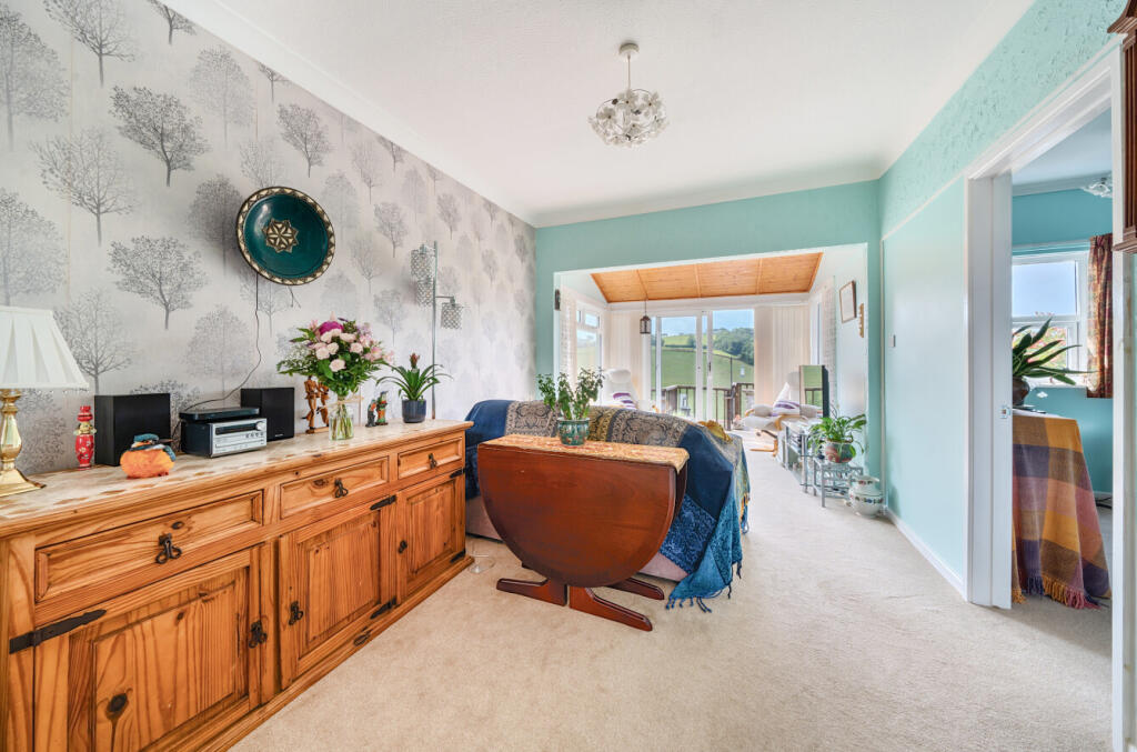 1306952-15-684bfa...