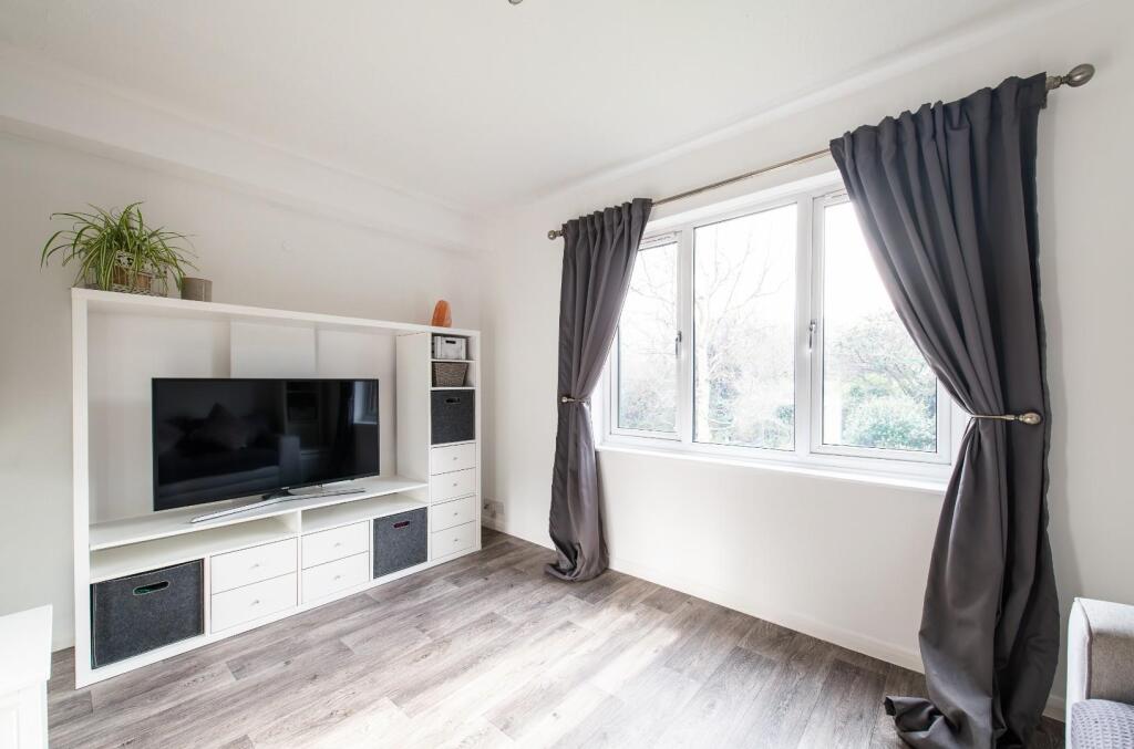 Living Room &amp; Kitchen