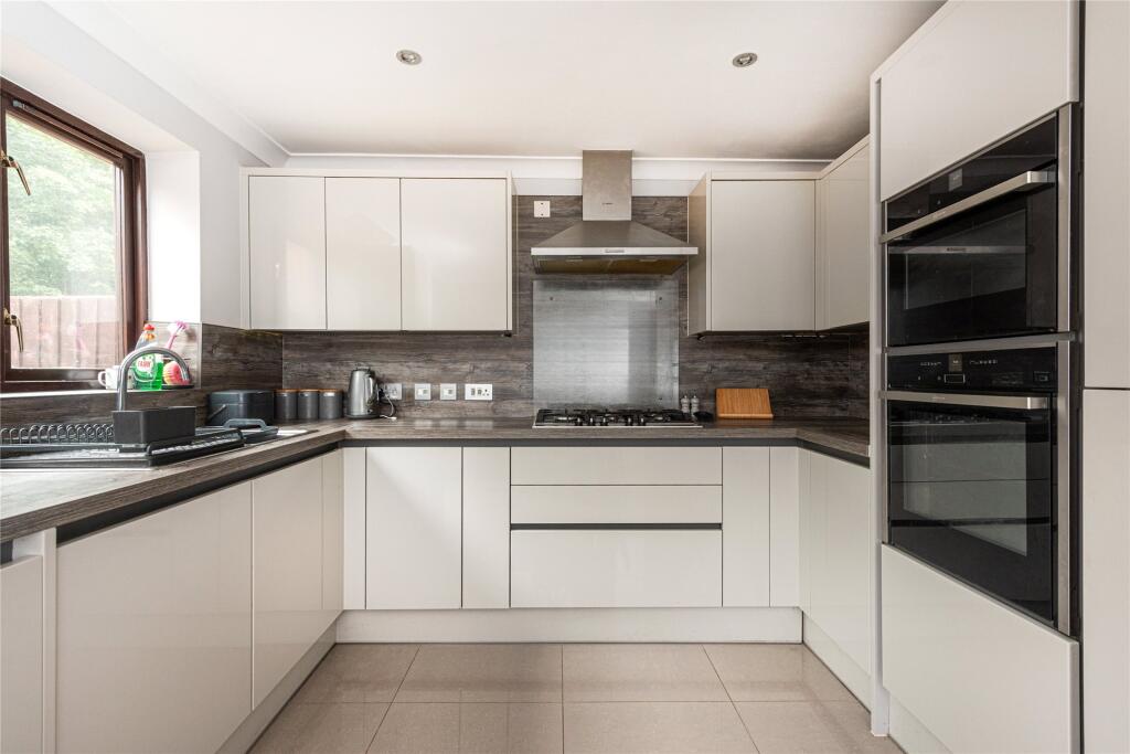 Kitchen/Dining Rm