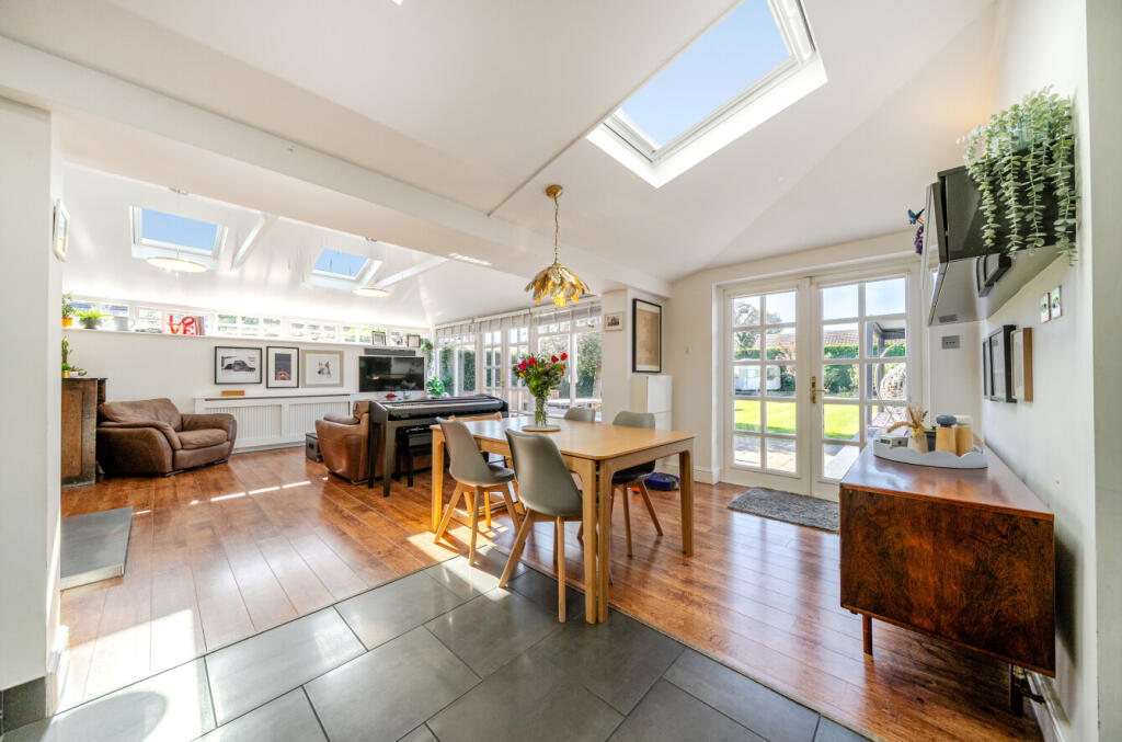 -68da82d6b845e-l-1357299-22-68d977fc9a3c0