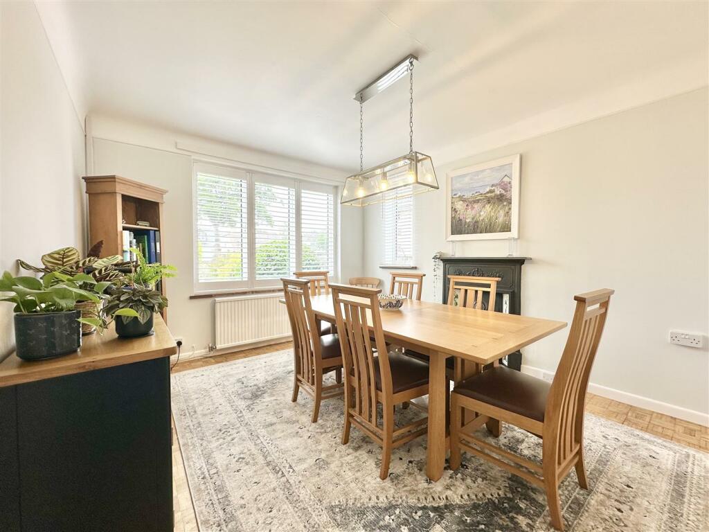 dining room.jpg
