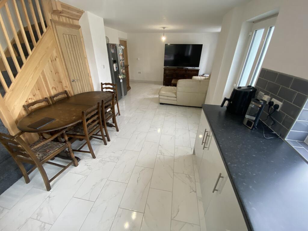 Kitchen T202509121448.jpg