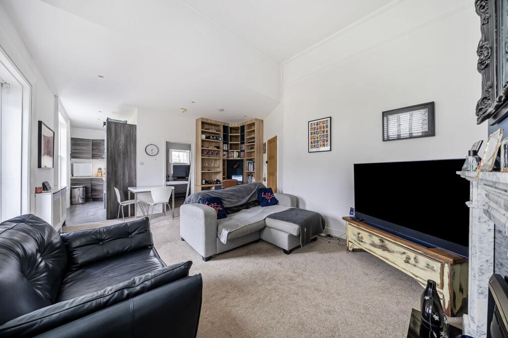 Living Room/Dining Room (1)