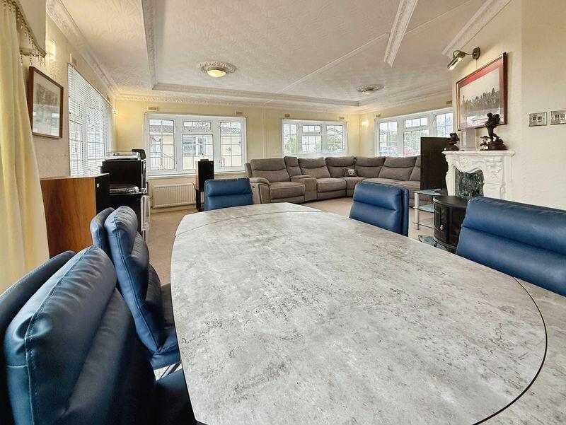 Living Room / Dining Room