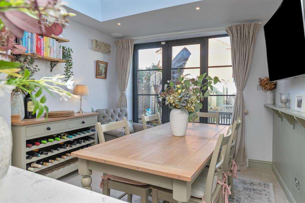13WoodstockRoadSouth-27.jpg