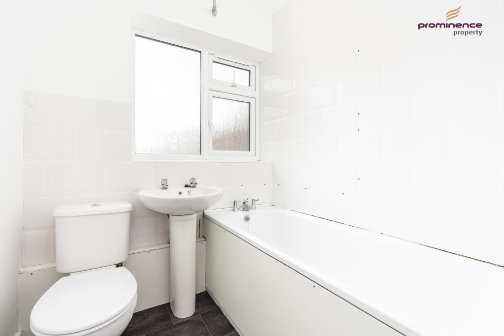 12 Windlesham Court-0006_lge