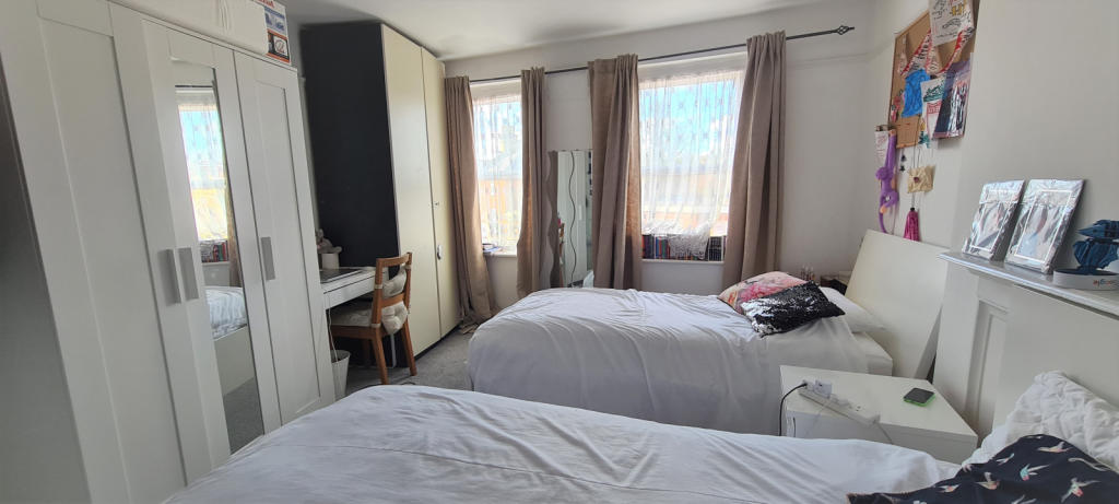 FRONT BEDROOM