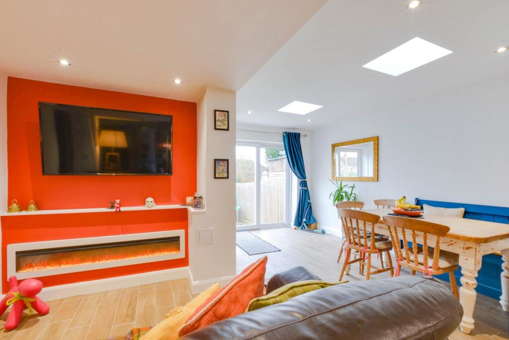 DSC_8551-DSC_8553 - Copy