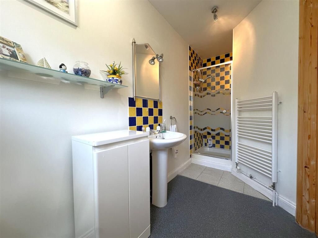 En-Suite Aspect Two 872