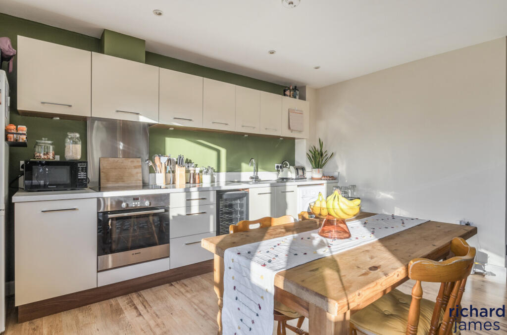 819edbac2a614bb89585e672ab935859