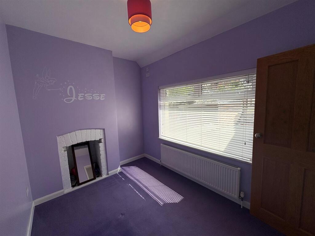 Bedroom 3b.jpg