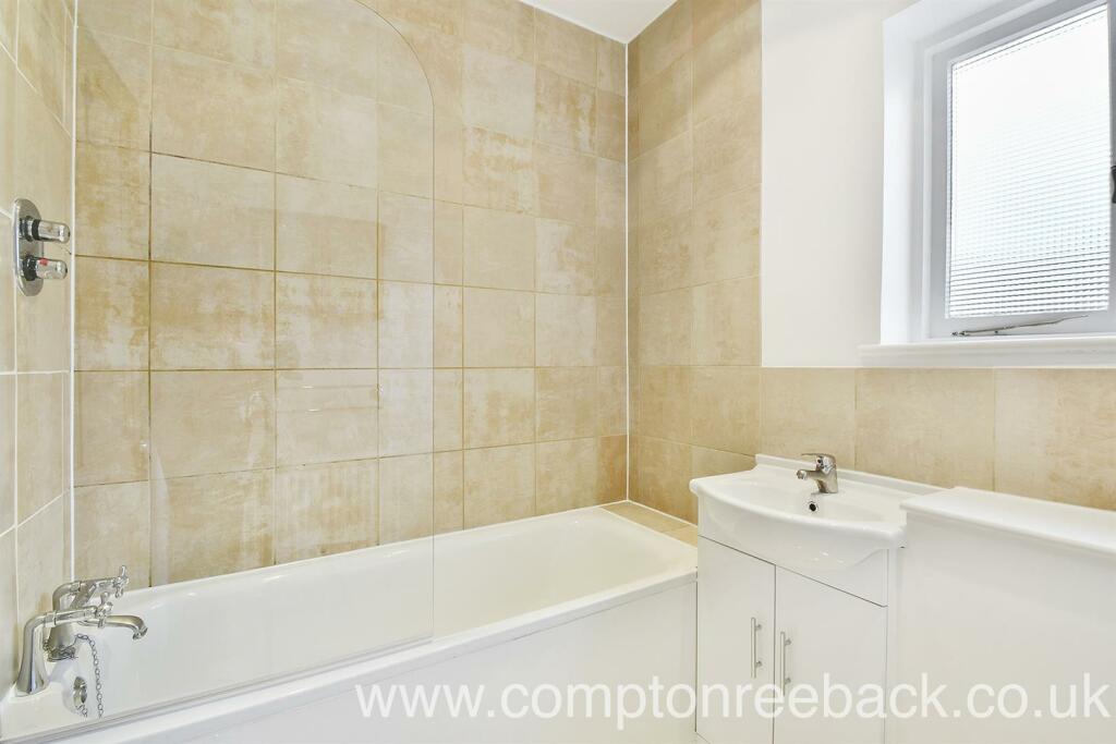 Greville Road - Bathroom -Original.jpg