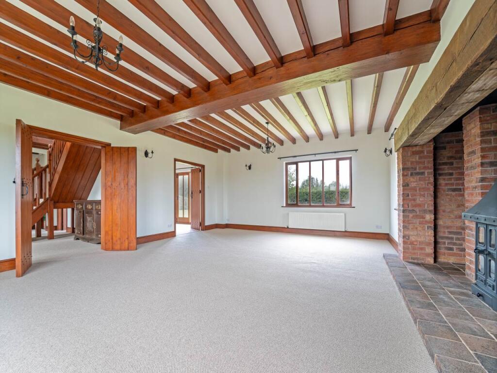 L Room