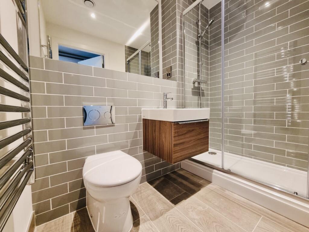 En-suite Bathroom