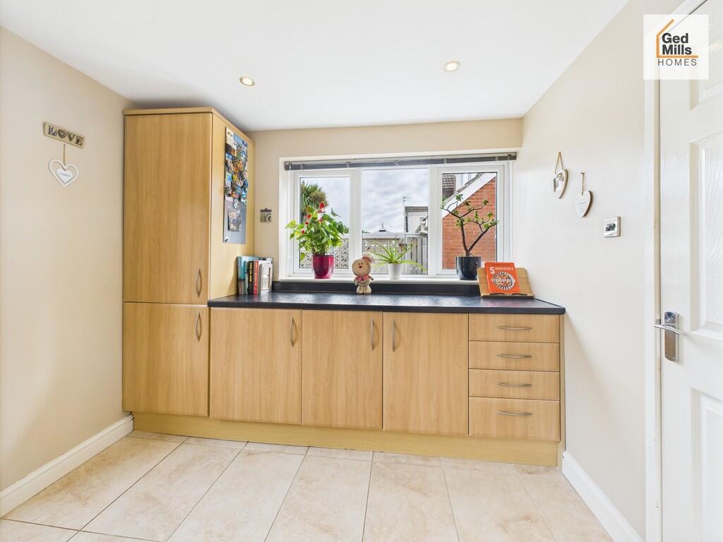 CAM04261G0-PR0063...