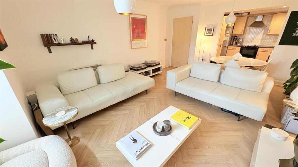 Open Plan Living/Kitchen