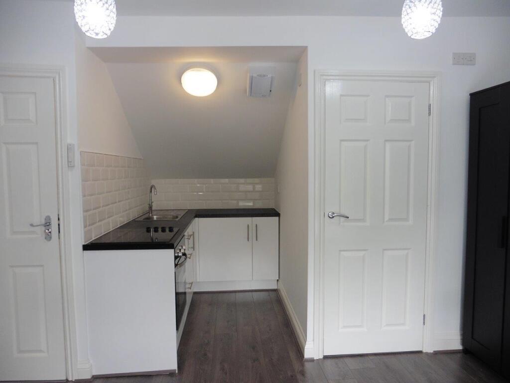 Room 6 Mere Road .jpg