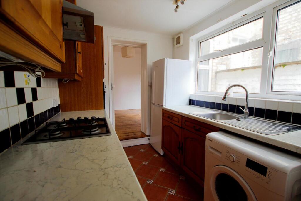 Kitchen alt.JPG