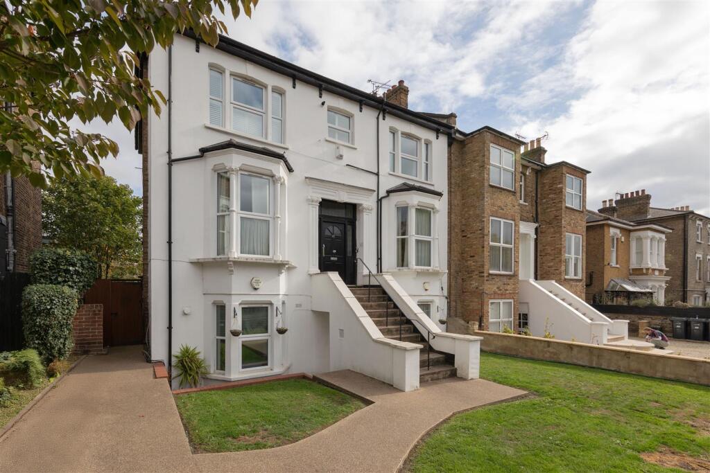 Hermon Hill E11