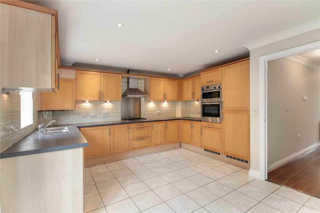 Kitchen/Breakfast Rm