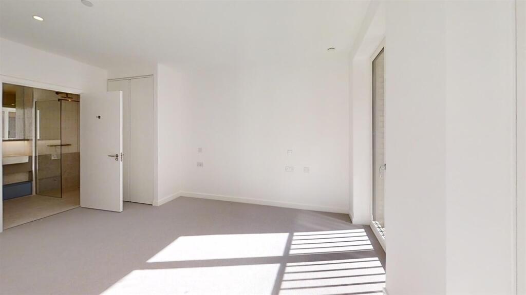 Delamarre-House-Brent-Cross-Town-Bedroom 2.jpg