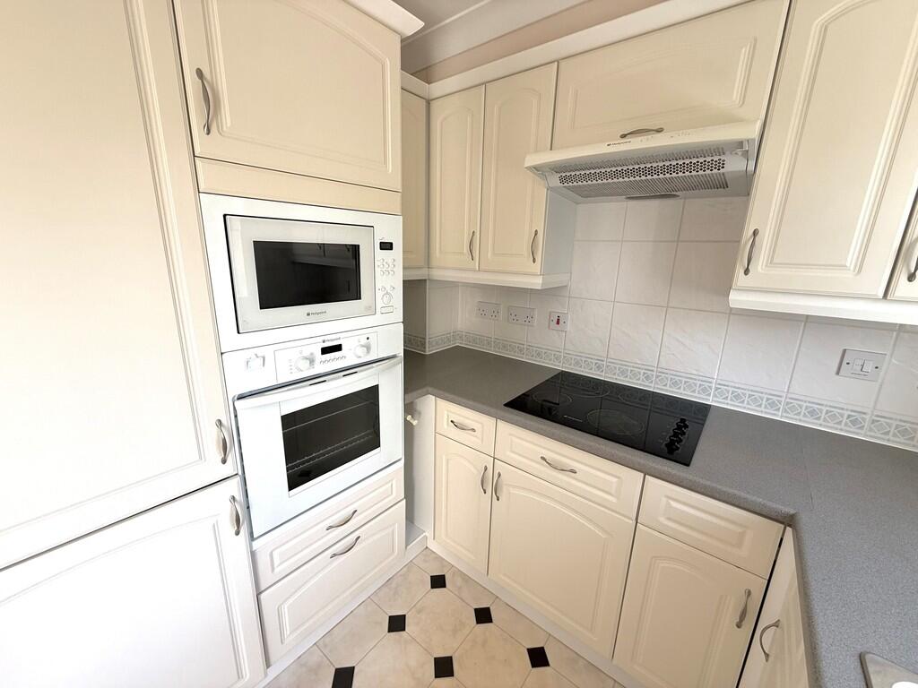 16 Pegasus Court ...