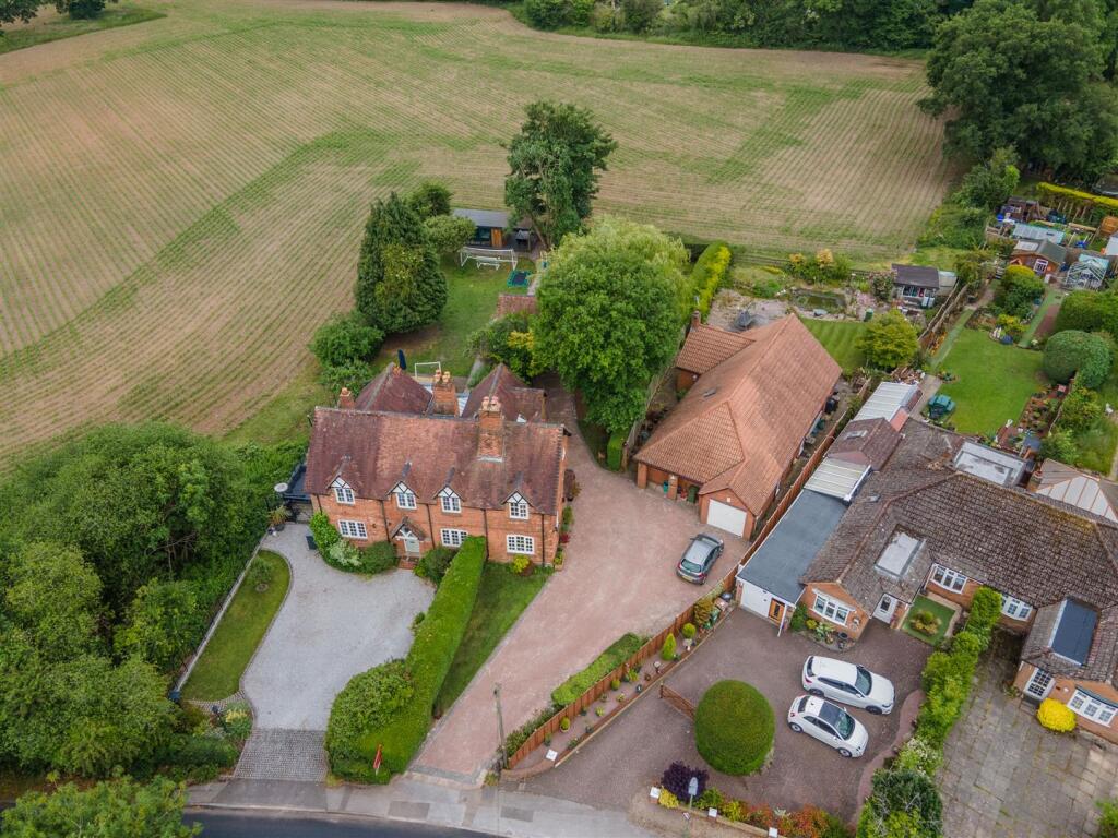 84 Aylesbury Road_4.jpg