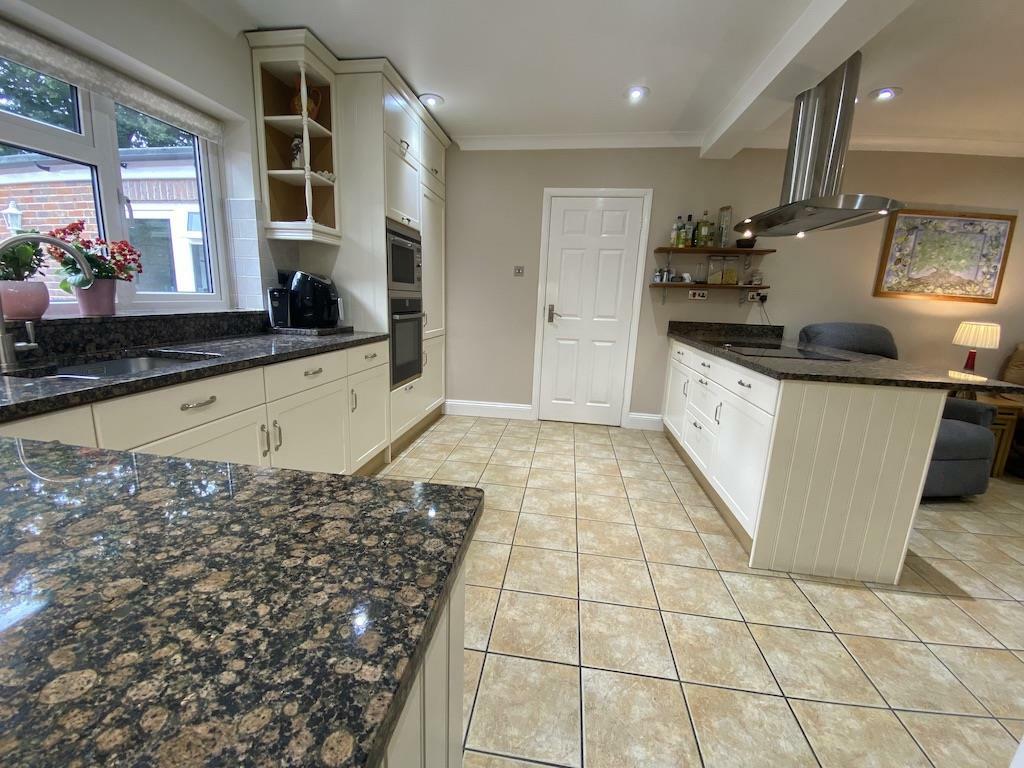 11 - Kitchen granite worktops.jpg