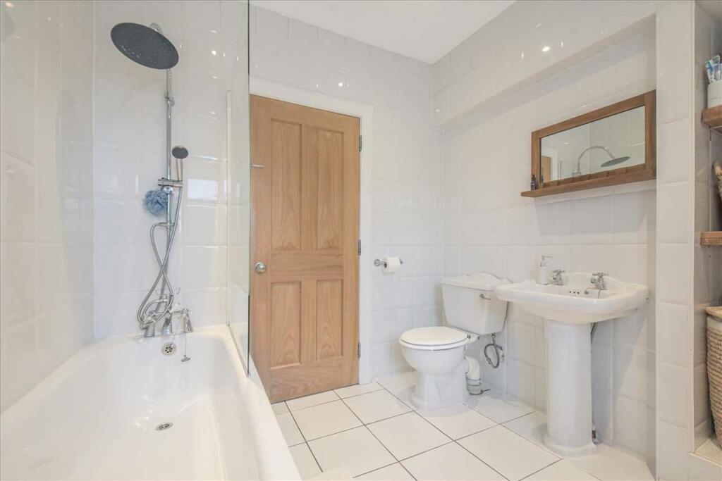 Bathroom (3)