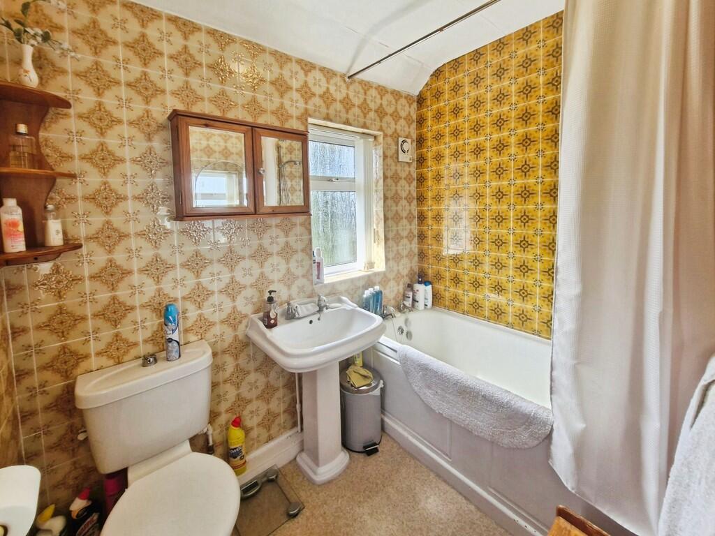 37e15d19-10000353...