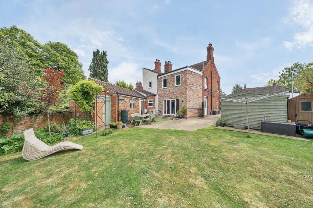2nd view PROPERTY REAR.jpg